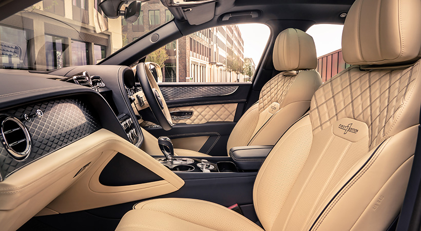 En el interior encontramos nuevo diseño de las salidas de ventilación y el volante, heredado de los Continental GT y Flying Spur. Foto: Bentley