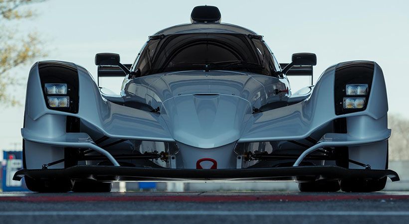 El monocasco está hecho de fibra de carbono y Zylon, la fibra hecha por el humano más fuerte en el mundo. Foto: Praga Cars