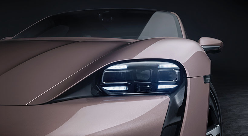 Las baterías de este modelo son capaces de cargar del 5 % al 80 % en sólo 22.5 minutos. Foto: Porsche 