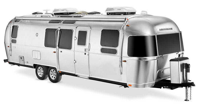 Airstream Flying Cloud 30FB Office  cuenta con el diseño tradicional de los campers de esta marca. Foto: Airstream