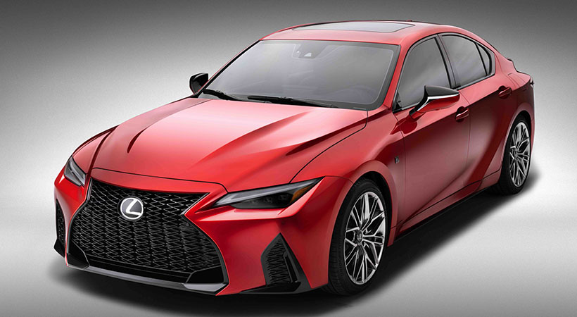 A nivel estético el IS 500 F SPORT Performance se diferencia gracias a un capó más agresivo, salpicaderas  más anchas y rines Enkei de 19 pulgadas de diámetro . Foto: Lexus