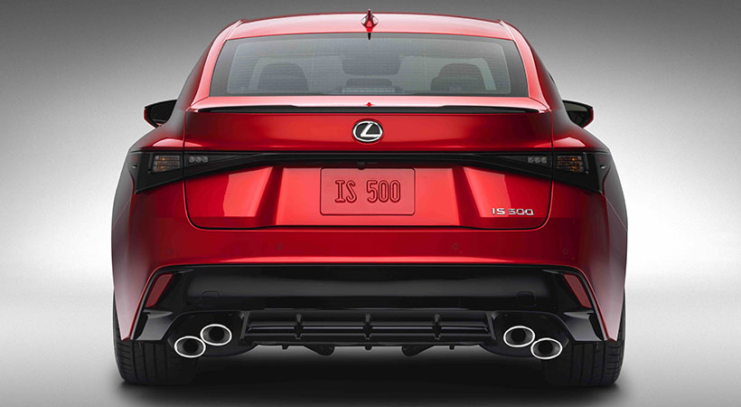 En la parte posterior destacan los escapes dobles con el mismo diseño que en los de los RC F e IS F que todos conocemos. Foto: Lexus 