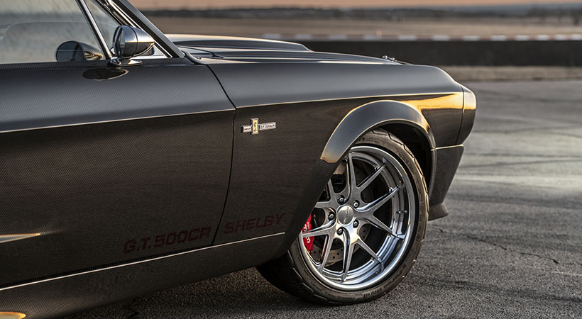 Las costuras de la fibra de carbono están hechas con tal atención que estas empatan de panel a panel. Foto: CR