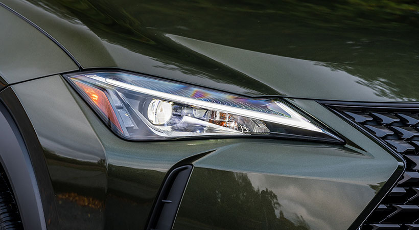 Los faros cuentan con iluminación  bi-LED. Foto: Lexus