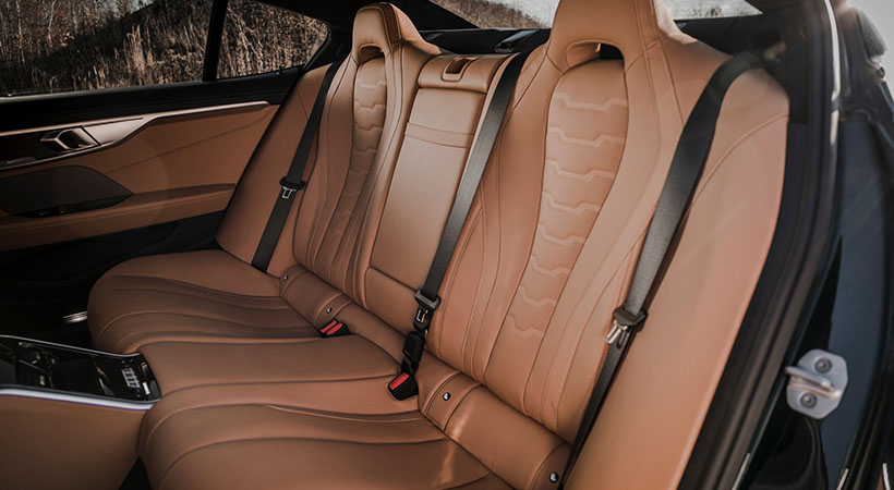 El interior del auto podría ser confundido con el de serie, pero Alpina ha realizado varios cambios que lo distinguen. Foto: Alpina