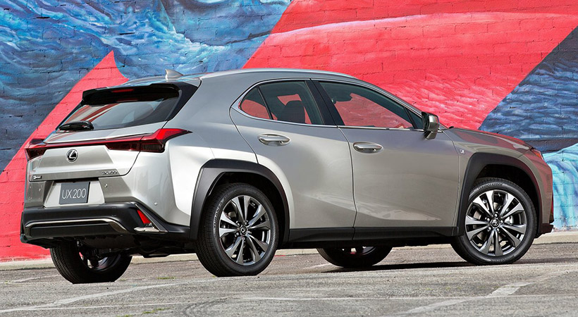 Adicionalmente, el exterior del Lexus UX 250h F Sport 2020 nos muestra un llamativo juego de rines de aluminio de 18 pulgadas. Foto: Lexus