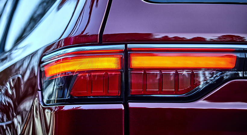 Ambos modelos cuentan con conjuntos ópticos con iluminación LED. Foto: Stellantis