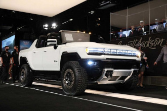 Primer GMC Hummer EV Edition 1 se subastó en $2.5 millones