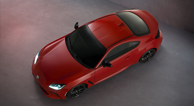El Toyota GR 86 llega con una estética reconocible pero un motor más grande y una fórmula mejorada de desempeño. Foto: Toyota