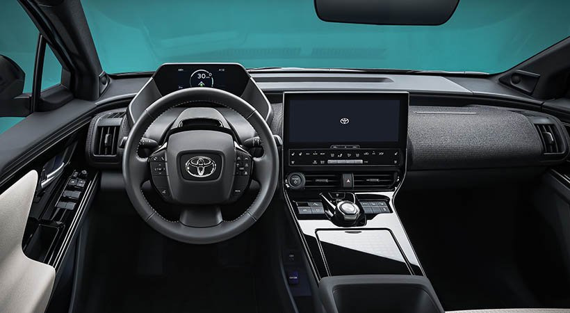 El interior consta de una larga lista de avances tecnológicos. Foto: Toyota