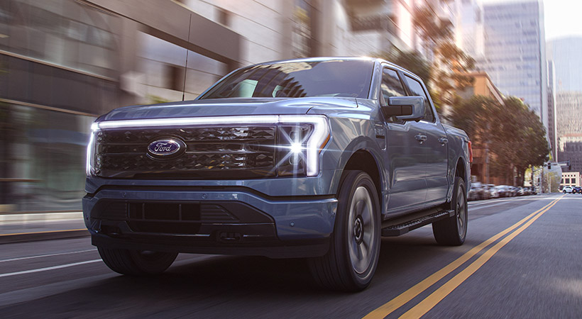 Al igual que en el Ford Mustang Mach-E, bajo el capó de la F-150 Lightning se ha habilitado un amplio espacio de almacenaje de 400 litros de volumen. Foto: Ford
