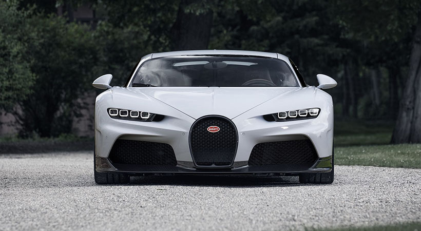 El auto cuenta con elementos de diseño inspirados en el clásico EB110, aunque no es un homenaje a dicho auto como el Centodieci. Foto: Bugatti