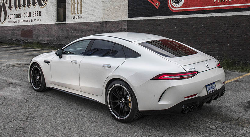 Este coupé de cuatro puertas es un auto al que se le siente el peso. Es sólido y con respuesta muy precisa. Foto: Mercedes-Benz