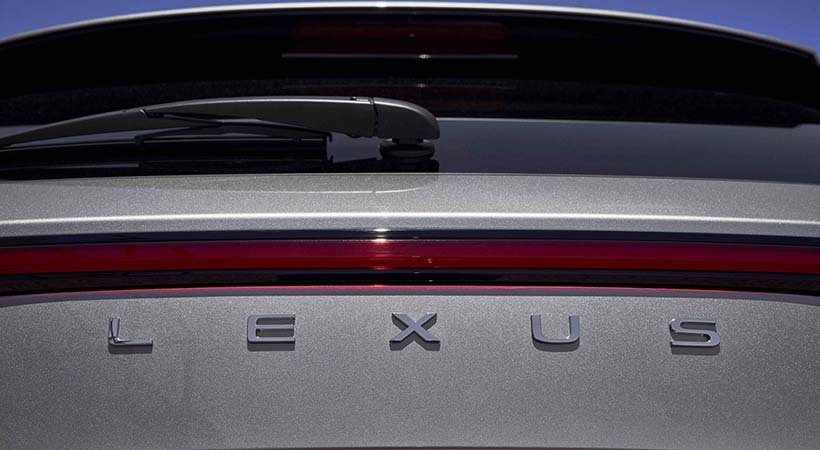 El estilo de la letra en la sección posterior también es nuevo. Foto: Lexus