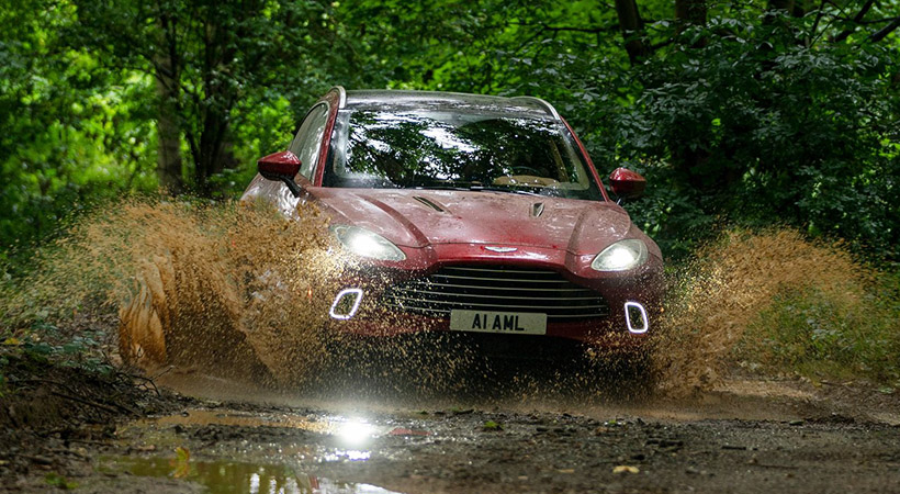 Este SUV no teme enfrentarse a los terrenos off-road. Foto: Aston Martin