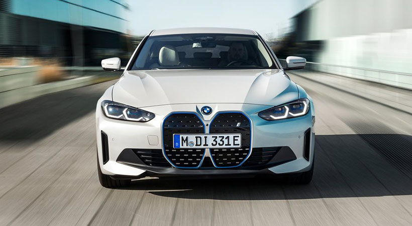 Al frente destaca la parrilla tradicional de la Serie 4. Foto: BMW