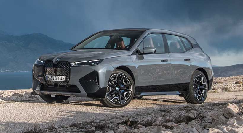 A nivel estructural, el iX cuenta con una versión ampliamente modificada de la plataforma CLAR con una construcción parcial en fibra de carbono. Foto: BMW