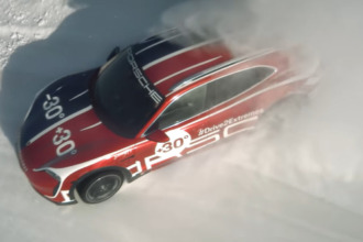 Porsche Taycan Cross Turismo, destruyendo desierto y nieve