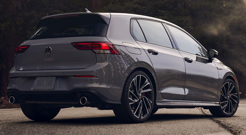 El nuevo Golf GTI 2022 llegará a los concesionarios en los últimos tres meses de 2021, con un precio inicial de $30,540. Foto: Volkswagen