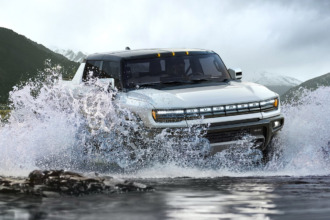 Video, GMC Hummer EV, acercamiento con el legendario SUV eléctrico