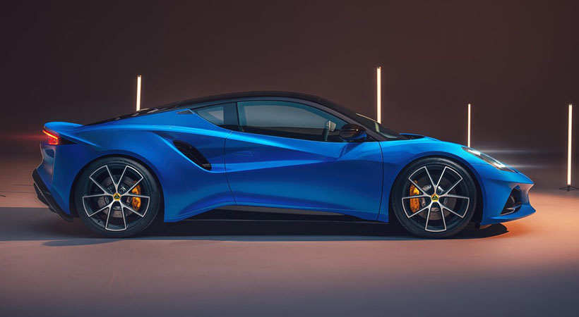 una pantalla táctil de infoentretenimiento de 10.25 pulgadas y un cuadro de instrumentos digital de 12.3 pulgada será el último modelo que equipe un motor de combustión interna. Foto: Lexus