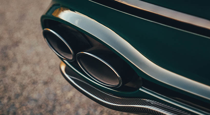 En la parte posterior sobresale la doble salida de escape. Foto: Bentley