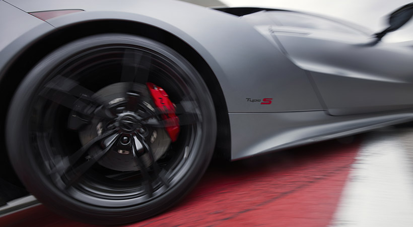 Están disponibles como opción los frenos carbonocerámicos. Foto: Acura