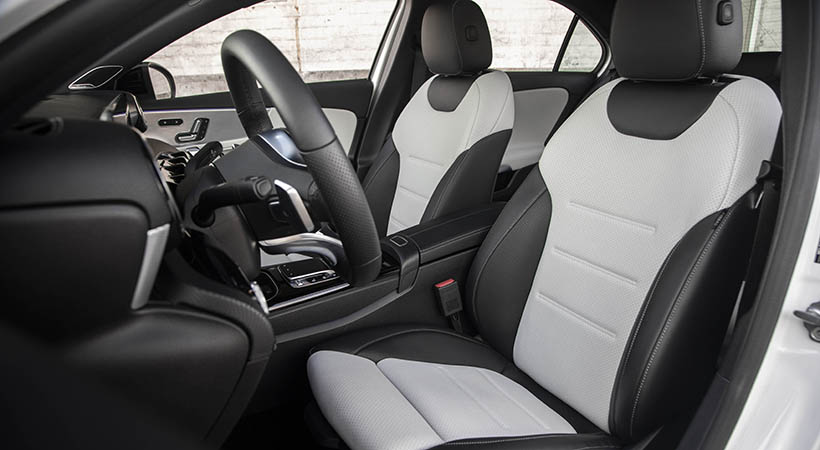 Este pequeño sedán está inundado con tecnología de punta como el sistema de navegación aumentada. Foto: Mercedes-Benz