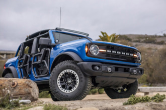 Ford Bronco Riptide concept, ideal para un día de playa, arena y sol