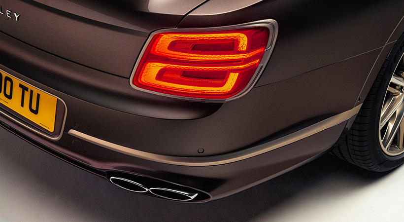 Los conjuntos ópticos cuentan con iluminación LED. Foto: Bentley