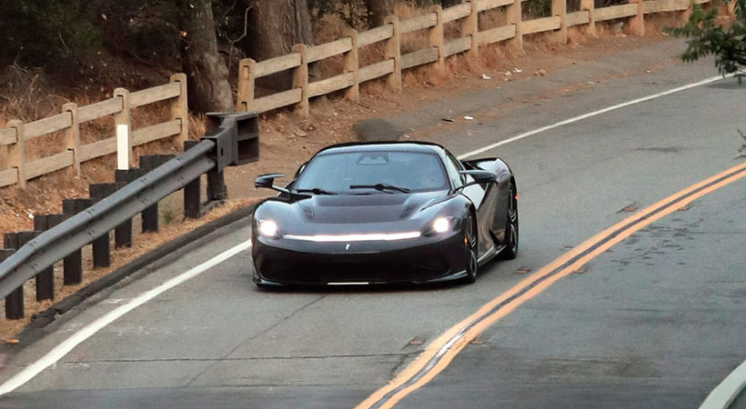 Para su debut dinámico, el Battista fue conducido a través de algunas de las hermosas carreteras de montaña en California. Foto: Pininfarina