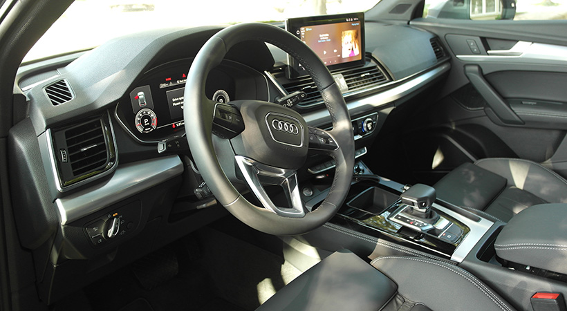 La cabina virtual de Audi reemplaza el tablero de instrumentos análogo de agujas y velocímetros con una pantalla de 12.3 pulgadas. Foto: Juan García