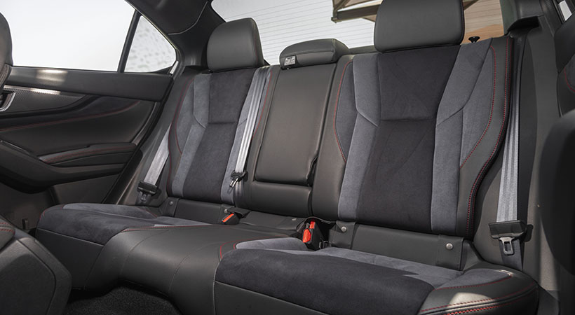 El interior cuenta con tapicería de cuero. Foto: Subaru