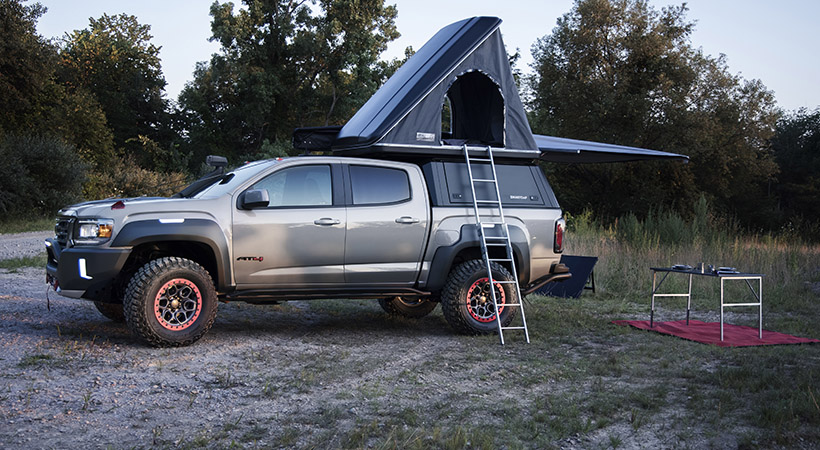 GMC Canyon AT4 Ovrlandx cuenta con una tienda de campaña en el toldo. Foto: GMC