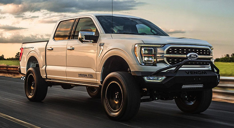 Otras actualizaciones del motor realizadas incluyen un intercooler de aire-agua, intercooler de doble núcleo, una bomba de intercooler de alto flujo. Foto: Hennessey