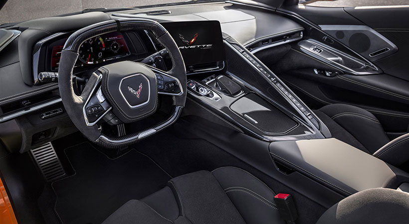 El interior ha sido rediseñado, cuenta con acabados de lujo y claro mucha fibra de carbono de serie y opcional. Foto: Chevrolet