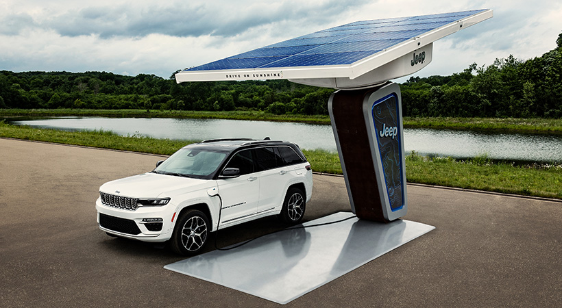La variante híbrida ofrece una autonomía solo eléctrica de 25 millas. Foto: Jeep