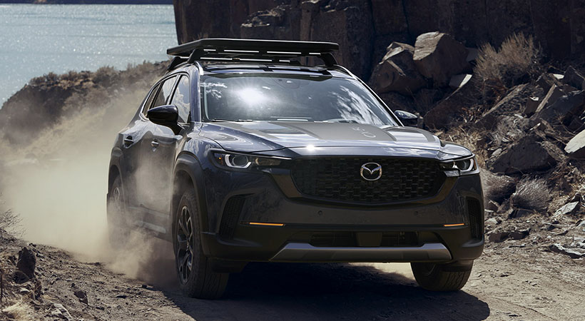 La nueva Mazda CX-50 2022 es una versión más ruda con capacidad todoterreno, aunque da importancia al manejo ágil característico de la marca. Foto: Mazda