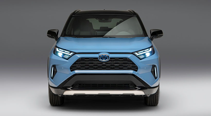 Algunas versiones ahora ofrecen un exterior Calvary Blue, mientras que otras tienen rines actualizados. Foto: Toyota