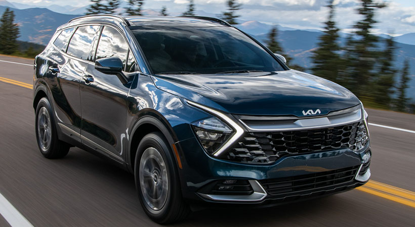 Los híbridos combinan un motor eléctrico alimentado por una batería muy pequeña que lo alimenta, con un motor a gasolina tradicional. . Foto: Hyundai