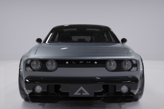 Alpha Saga, un robusto sedán eléctrico con estilo retro