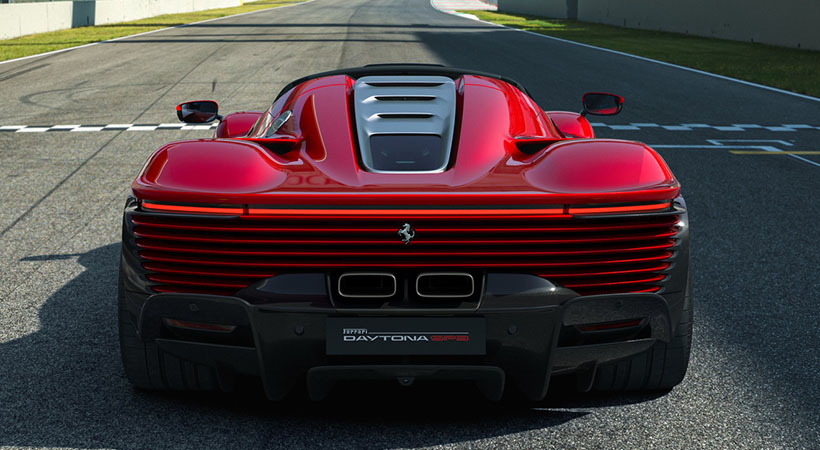 El motor genera una potencia de 840 hp y ​​514 lb/pie de torque, es el motor más potente jamás construido por Ferrari. Foto: Ferrari