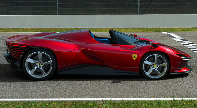 El diseño está inspirado por grande clásicos e históricos Ferrari de competición, aunque el concepto P5 de Pininfarina que inspiró la parte trasera no fue mencionado. Foto: Ferrari