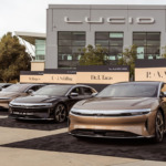 Lucid paga $120,000 al mes a su ex-CEO mientras enfrenta una pérdida de $2.7 mil millones