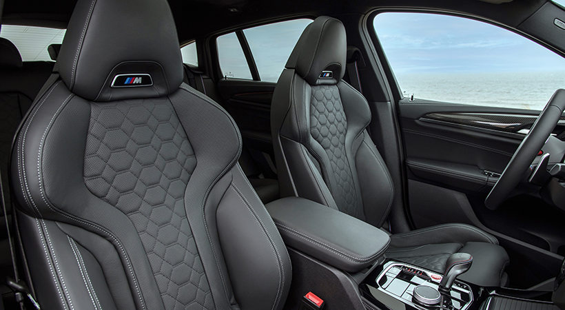Los asientos son de cubo, completamente envolventes. Foto: BMW