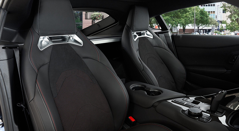 Los asientos son de cubo, deportivos. Foto: Toyota