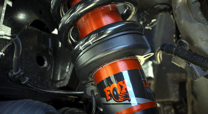 Elementos como la suspensión y el motor han sido mejorados para soportar carreras extremas en el desierto. Foto: Ford