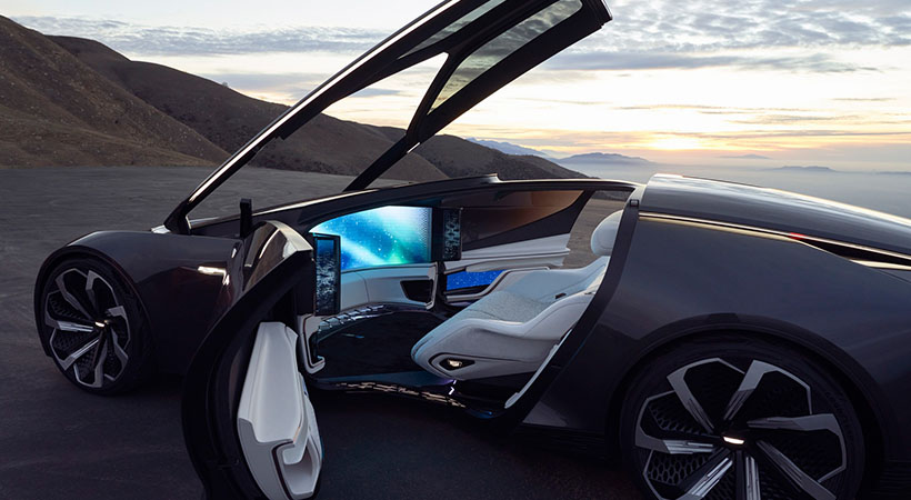 Los asientos giran hacia afuera cuando se abren las puertas para ayudar aún más en el proceso. Foto: Cadillac