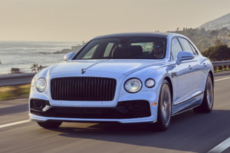 Bentley Flying Spur Híbrido 2022, lujo total con carácter eficiente