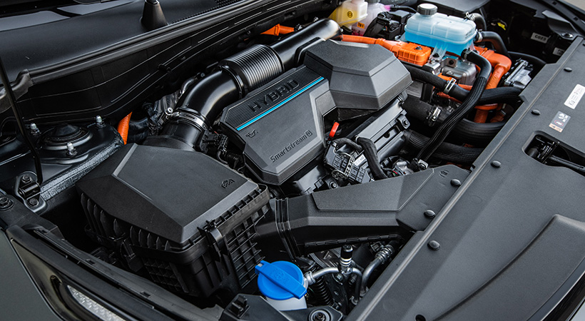 Este nuevo KIA Sportage PHEV 2023 integra un motor de cuatro cilindros y 1.6 litros turbo que entrega 177 caballos de fuerza, acompañado por un motor eléctrico que genera 90 caballos de fuerza extra. Foto: Kia